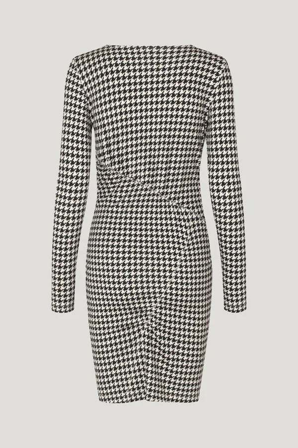 JENNIE | Black White Check