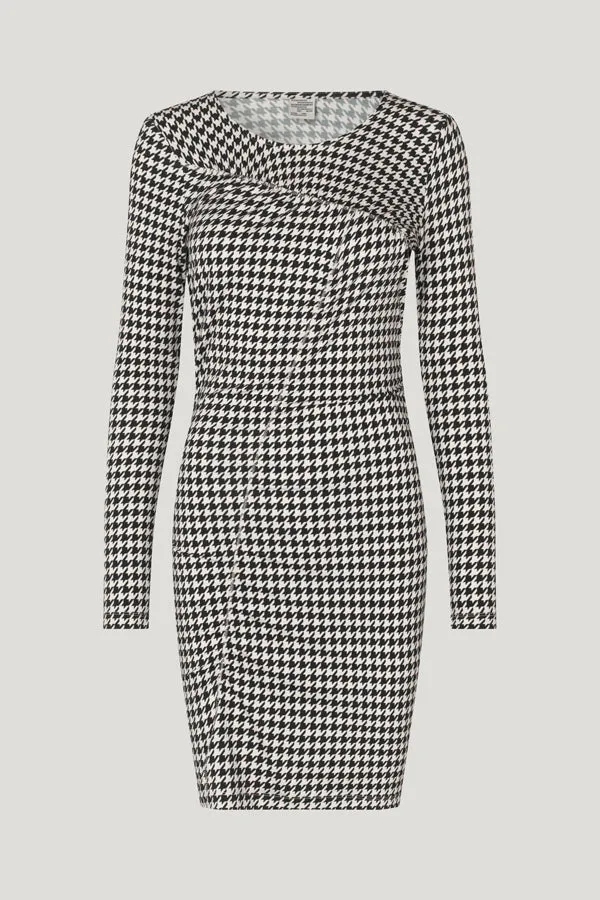 JENNIE | Black White Check