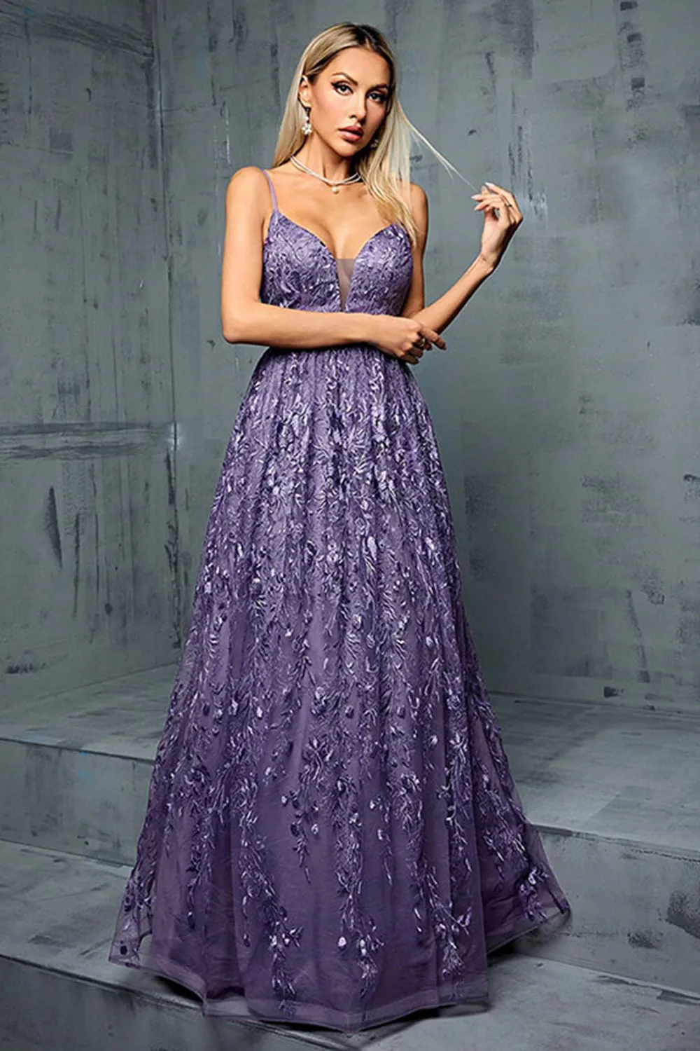 Purple Appliques A Line V Neck Spaghetti Straps Pleated Maxi Dress