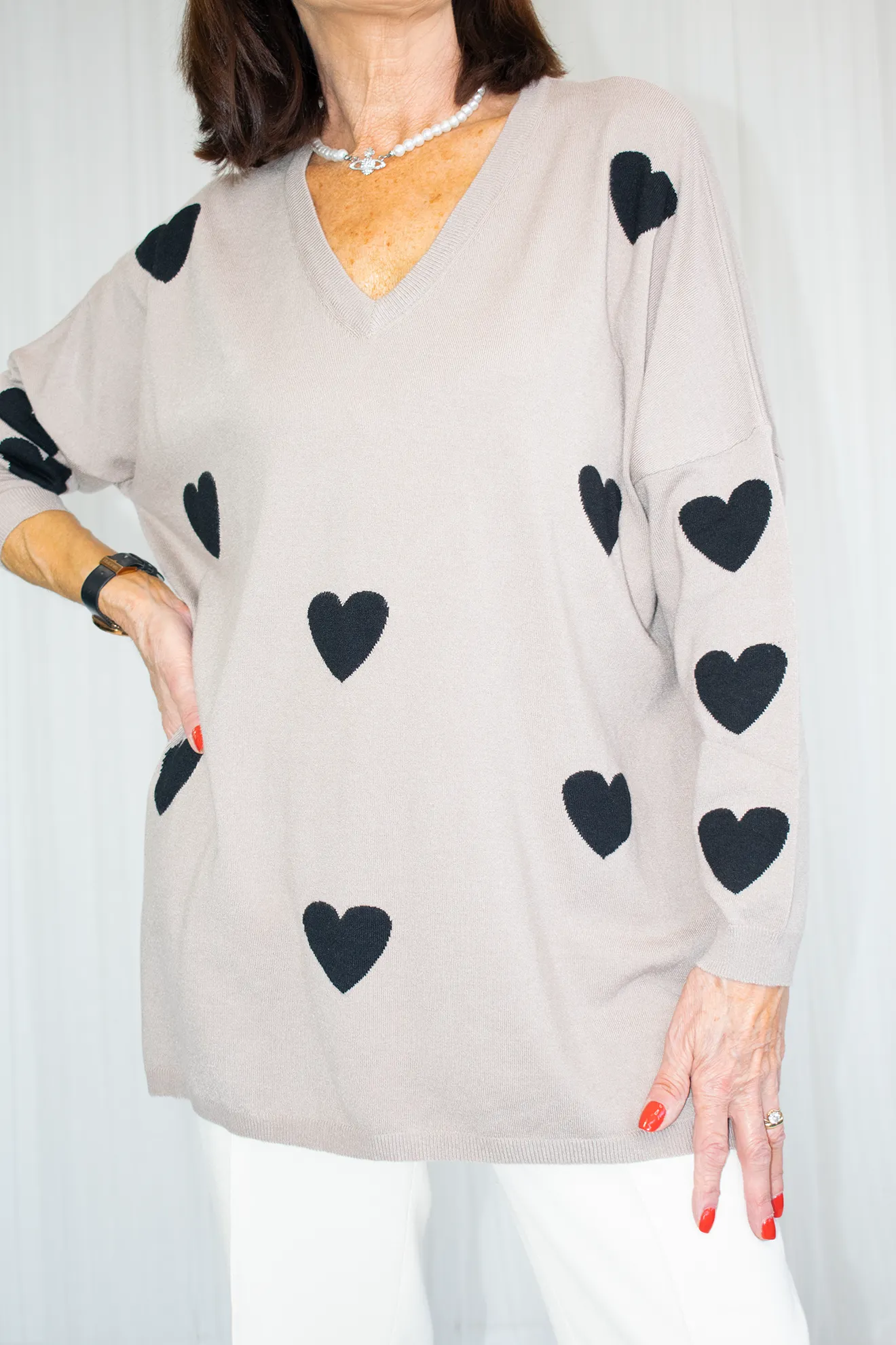 Valencia V-neck soft knit jumper with contrast hearts in Mocha